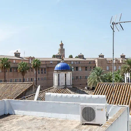 - Torre Del Oro B Севилья